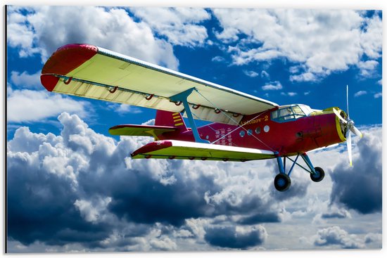 WallClassics - Dibond - Rode Zweefvliegtuig in de Lucht - 60x40 cm Foto op Aluminium (Wanddecoratie van metaal)