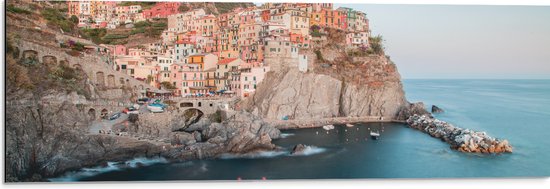 Dibond - Huisjes aan de Kust in Cinque Terre, Italië - 90x30 cm Foto op Aluminium (Wanddecoratie van metaal)