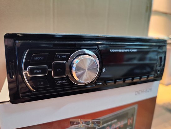 Autoradio met Bluetooth, SD, USB en FM Radio 4x 60Watt Handsfree