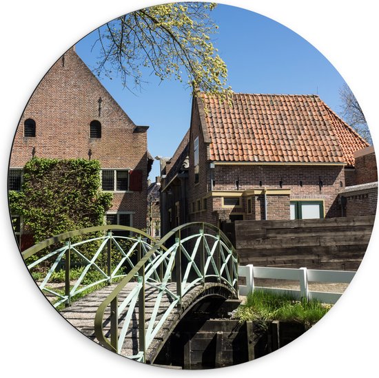 Dibond Muurcirkel - Bruggetje voor Nederlandse Huizen - 60x60 cm Foto op Aluminium Muurcirkel (met ophangsysteem)