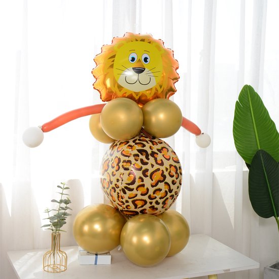 Spiderman versiering met ballonnen slingers en themadecoratie
