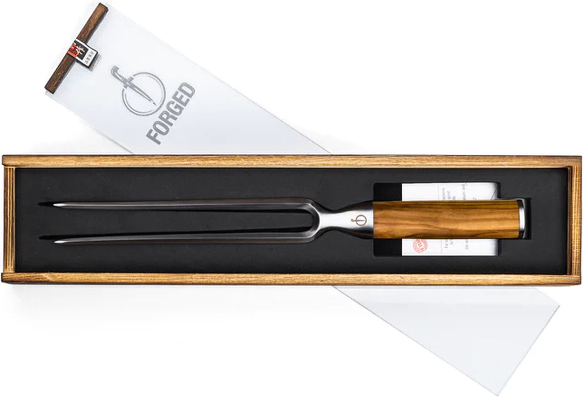 Forged Olive Vleesvork 20cm - Olijfhout - In Houten Gifbox