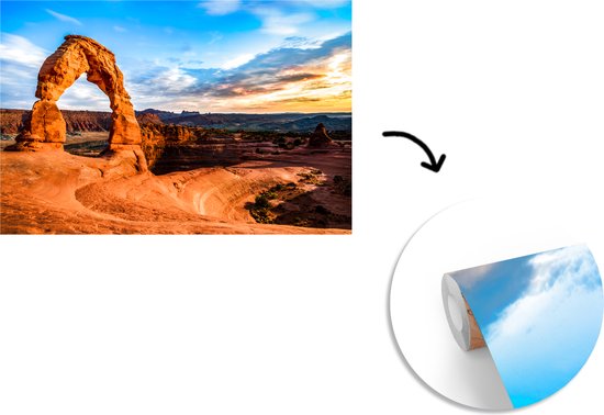 Papier peint Papier peint photo en vinyle - Un ciel coloré au dessus du désert du Parc National des Arches largeur 450 cm x hauteur 300 cm - Tirage photo sur papier peint (disponible en 7 tailles)