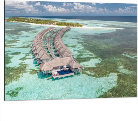 Dibond - Bovenaanzicht van Luxe Resorts op de Zee aan de Maledieven - 100x75 cm Foto op Aluminium (Met Ophangsysteem)