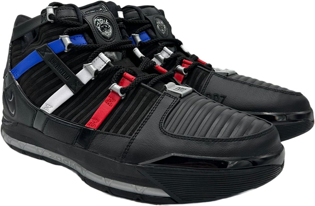 Nike Zoom Lebron III QS Sneakers Zilver