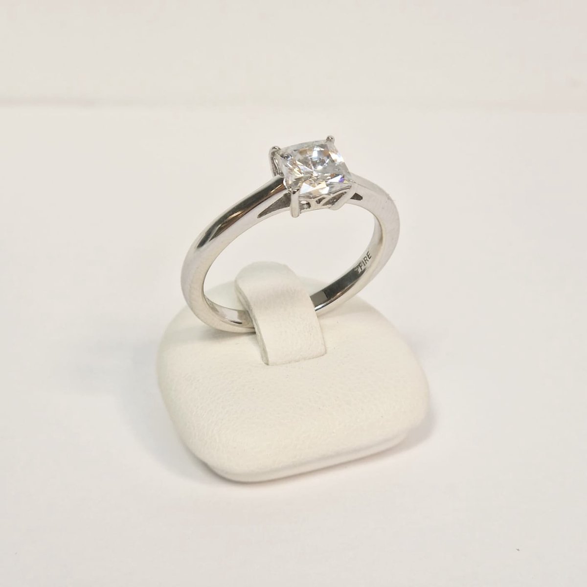 Zilveren ring - zirkonia - Diamonfire - 814.0343.175 - dames - zirkonia- uitverkoop Juwelier Verlinden St. Hubert - van €79,= voor €55,=