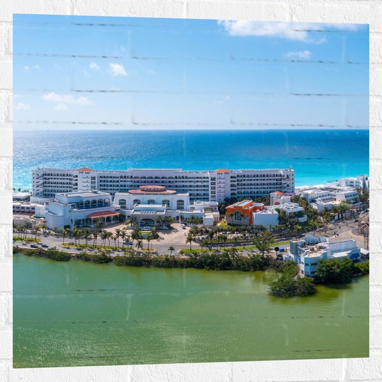 Foto: Muursticker lange boulevard van laguna del condado in san juan puerto rico 80x80 cm foto op muursticker