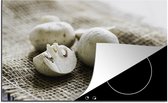 KitchenYeah® Inductie beschermer 77x51 cm - Champignons op een doek - Kookplaataccessoires - Afdekplaat voor kookplaat - Inductiebeschermer - Inductiemat - Inductieplaat mat