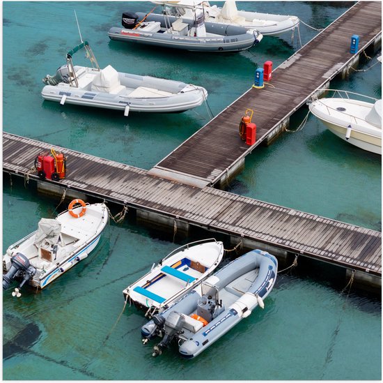 WallClassics - Poster (Mat) - Petits bateaux rapides amarrés à Vlonder - 80x80 cm Photo sur papier poster avec un aspect mat