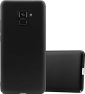 Cadorabo Hoesje geschikt voor Samsung Galaxy A8 2018 in METAAL ZWART - Hard Case Cover beschermhoes in metaal look tegen krassen en stoten