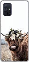 Geschikt voor Samsung Galaxy A51 hoesje - Schotse hooglander - Bloemen - Dieren - Siliconen Telefoonhoesje