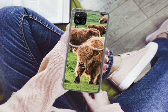 Coque Samsung Galaxy A12 - Highlanders écossais - Animaux - Herbe - Siliconen