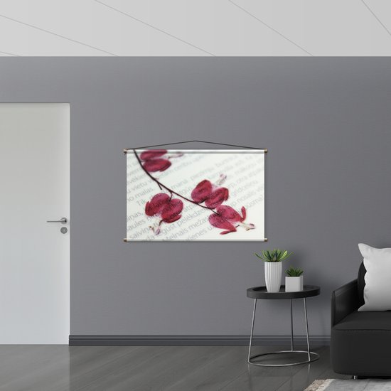 WallClassics - Affiche textile - Brindille fleurie de Boekpagina - 120x80 cm Photo sur textile