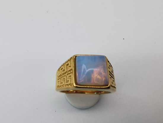 RVS Edelsteen Opaal goudkleurig Griekse design Ring. Maat 23. Vierkant ringen met beschermsteen. geweldige ring zelf te dragen of iemand cadeau te geven.