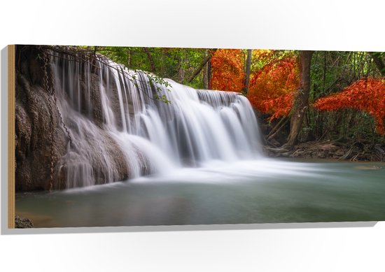 Hout - Watervallen bij Groen en Oranje Bomen in Herfstbos - 100x50 cm - 9 mm dik - Foto op Hout (Met Ophangsysteem)