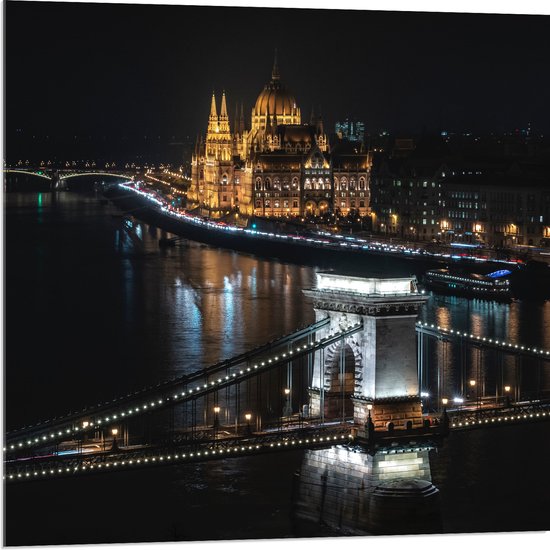 WallClassics - Acrylglas - Kettingbrug in Hongarije - 80x80 cm Foto op Acrylglas (Met Ophangsysteem)
