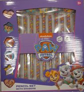 Set de Crayons de couleur Nickelodeon Paw Patrol avec Gommes à effacer 26 pièces - Set de Crayons de couleur Nickelodeon Paw Patrol 26 pièces. Composé de 10 crayons de couleur et 16 gommes. Attention ne convient pas aux enfants de moins de 3 ans !