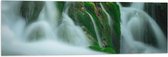 WallClassics - Vlag - Mistige Waterval in de Natuur - 120x40 cm Foto op Polyester Vlag