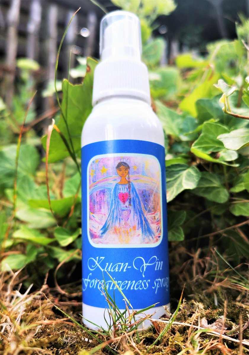 Goedkoopste Kuan Yin Forgiveness Spray - Magical Aura Chakra Spray - In the Light of the Goddess by Lieveke Volcke - 100 ml