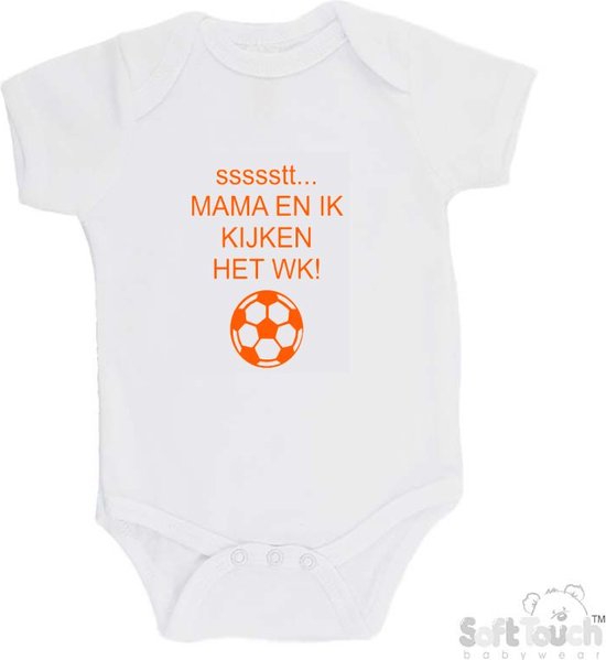 Barboteuse Soft Touch "ssssstt Maman et moi regardons la coupe du monde" Unisexe Katoen Wit Oranje Taille 62/ 68