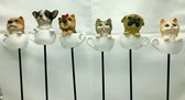 Decoratieve stekers "hond & kat/poes" - Set van 6 stuks - witte theekop + meerkleurig - 6 verschillende designs - 4 hondjes + 2 katjes - polyresin - lengte steker 24x5x1cm - Kerstdecoratie - Woonaccessoires