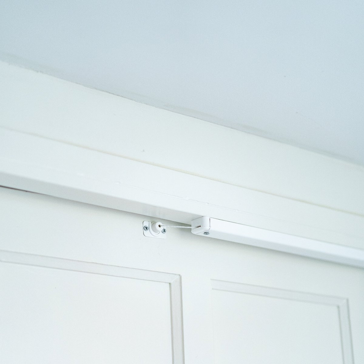 Doe een poging Hoe dan ook werkzaamheid AXA Deursluiter (model 3900) wit: voor binnendeuren – Optimaal warmtebehoud  en extra... | bol.com