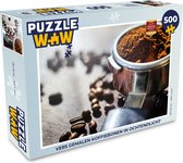 Puzzel Vers gemalen koffiebonen in ochtendlicht - Legpuzzel - Puzzel 500 stukjes