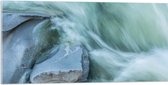 WallClassics - Acrylglas - Blauw Stromend Water langs Stenen - 100x50 cm Foto op Acrylglas (Wanddecoratie op Acrylaat)