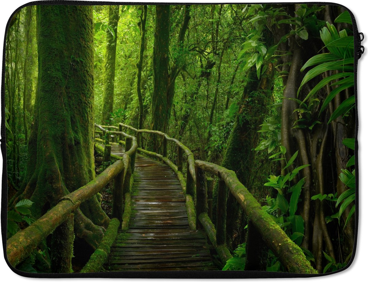 Laptophoes 15.6 inch - Jungle - Brug - Mos - Natuur - Tropisch - Laptop sleeve - Binnenmaat 37x26 cm - Zwarte achterkant