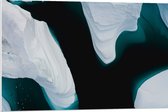 WallClassics - PVC Schuimplaat- Witte IJsbergen - 90x60 cm Foto op PVC Schuimplaat