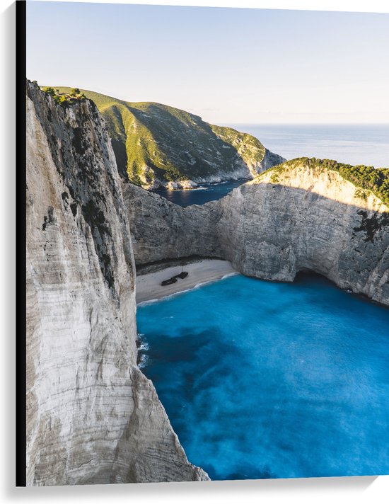 WallClassics - Canvas  - Navagio Strand in Griekenland - 75x100 cm Foto op Canvas Schilderij (Wanddecoratie op Canvas)