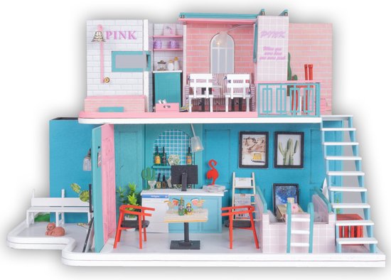 Maquette de maison de poupée miniature - Nostalgic Village ? - Crafts&Co