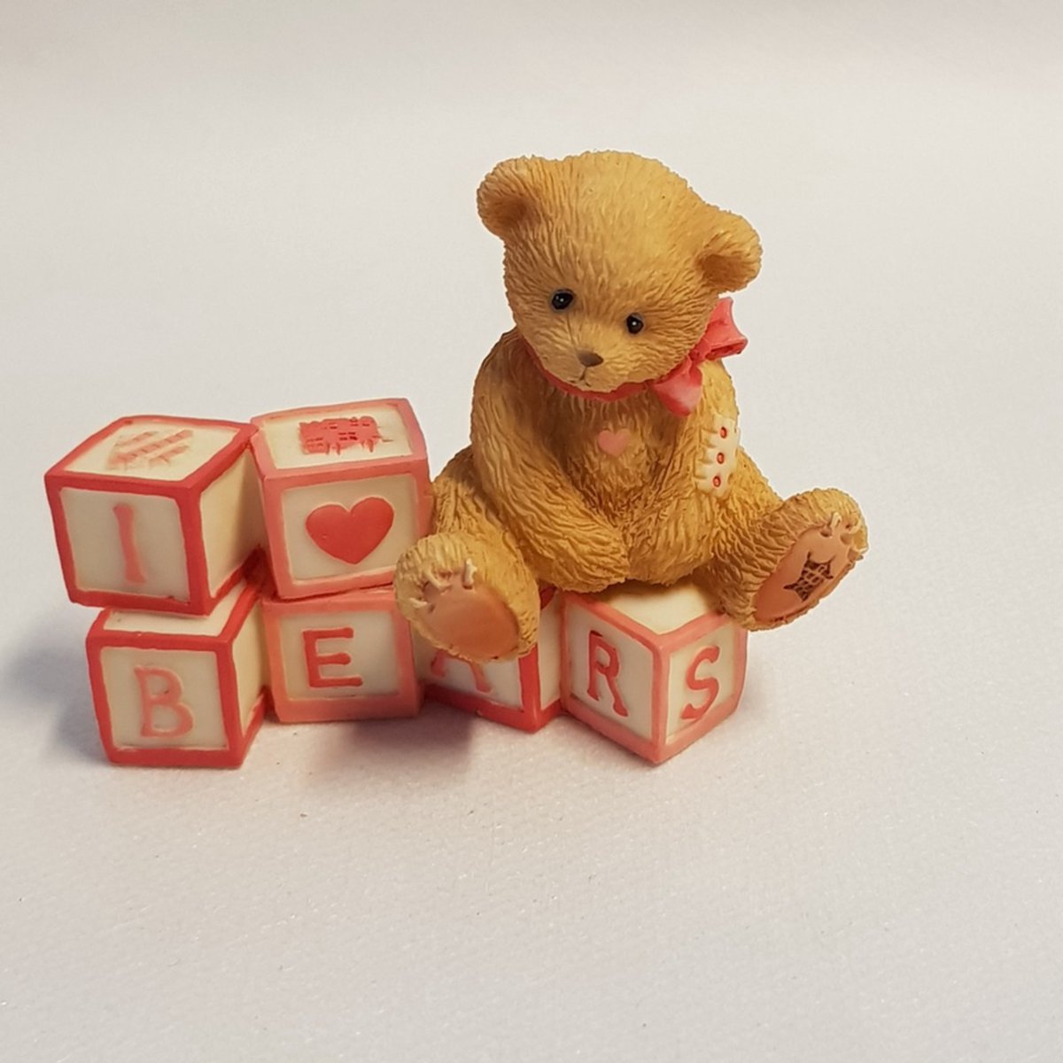 Cherished Teddies - 902950 - Bear With Love Letters Mini Figurine