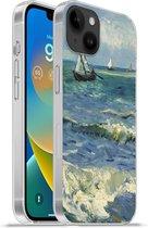 Geschikt voorApple Iphone 14 Plus - Soft case hoesje - Zeegezicht bij Les Saintes-Maries-de-la-Mer - Vincent van Gogh - Siliconen Telefoonhoesje