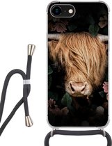 Hoesje met koord Geschikt voor iPhone 8 - Schotse hooglander - Koe - Bladeren - Siliconen - Crossbody - Backcover met Koord - Telefoonhoesje met koord - Hoesje met touw