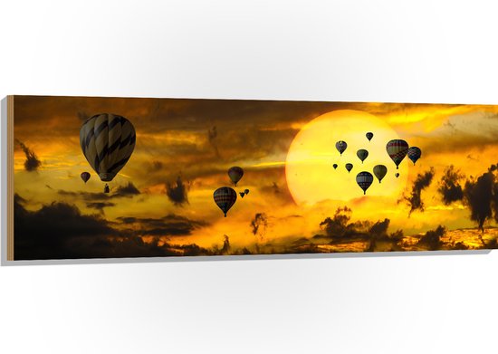 WallClassics - Hout - Zee van Luchtballonnen bij Zon en Wolken - 150x50 cm - 12 mm dik - Foto op Hout (Met Ophangsysteem)