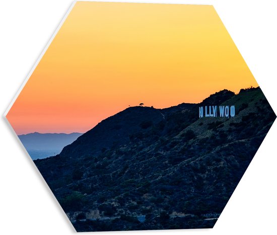 WallClassics - PVC Schuimplaat Hexagon  - Hollywood Sign met Zonsondergang - 40x34.8 cm Foto op Hexagon (Met Ophangsysteem)