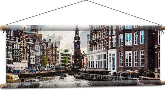 WallClassics - Textielposter - Bootjes door de Grachten van Amsterdam - 90x30 cm Foto op Textiel