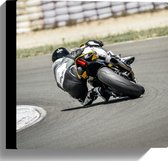 WallClassics - Toile - Race Engine on Track - 30x30 cm Photo sur Toile Peinture (Décoration murale sur Toile)