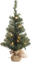 Everlands mini kunstkerstboom - 60 cm hoog - In jute zak - Met verlichting