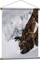 WallClassics - Textielposter - Bruine Berg met Sneeuw - 60x80 cm Foto op Textiel