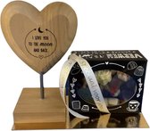 Valentijn - Wooden Heart - I love you to the moon and back - Bonbons - Lint: Speciaal voor jou - Cadeauverpakking