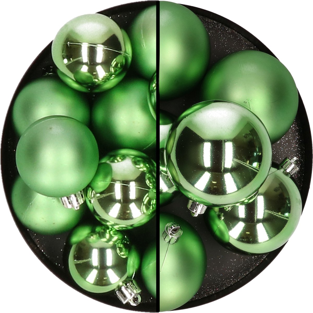 Kerstballen - kunststof - 18x stuks - groen - 6 en 8 cm