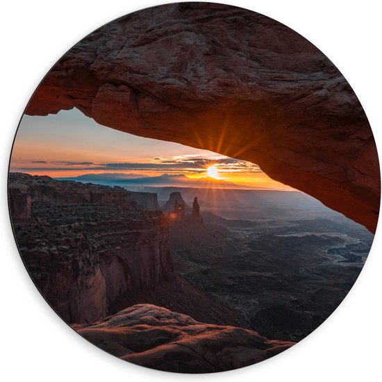 WallClassics - Dibond Muurcirkel - Zonsondergang bij Canyonlands Nationaal Park - 60x60 cm Foto op Aluminium Muurcirkel (met ophangsysteem)