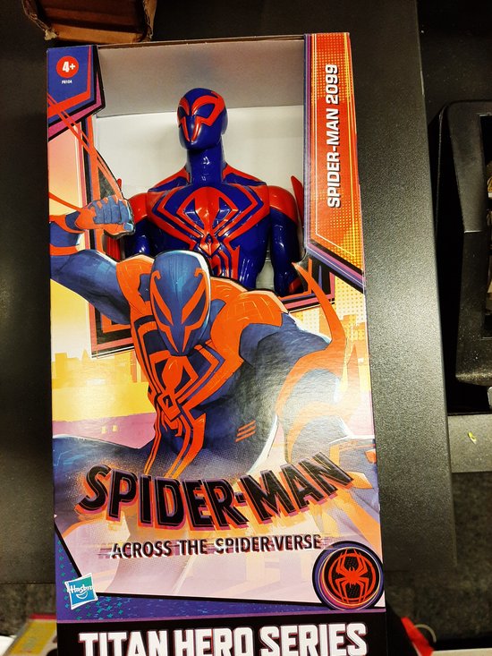 Figurine Deluxe 30 cm Titan Hero Series Spider-Man 2099