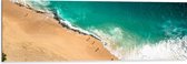 WallClassics - Dibond - Golven op het Strand van Boven - 120x40 cm Foto op Aluminium (Met Ophangsysteem)