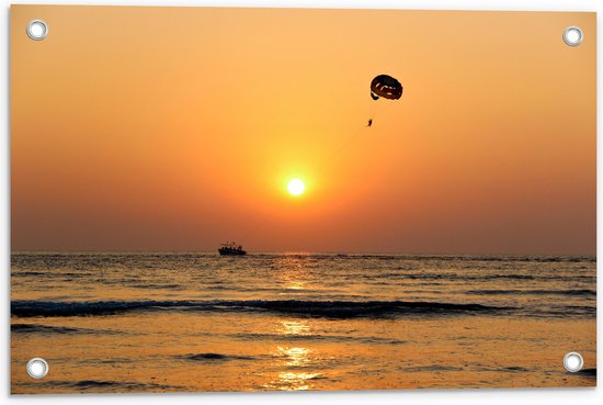 WallClassics - Poster de jardin - Parachute ascensionnel au coucher du soleil sur la mer - 60x40 cm Photo sur Poster de jardin (décoration murale pour l'extérieur et l'intérieur)
