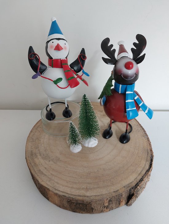 Kerstdecoratie - Eland en Pinguin - Kerstdecoratie - Kerstbeelden Metaal - Metalen Figuren - 2 Stuks - Decoratief - 16 cm hoog