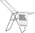 Zwart Brabantia HangOn droogrek met een witte handdoek waarop staat 'BESPAAR STROOM, KOOP EEN DROOGREK' en het Brabantia logo.