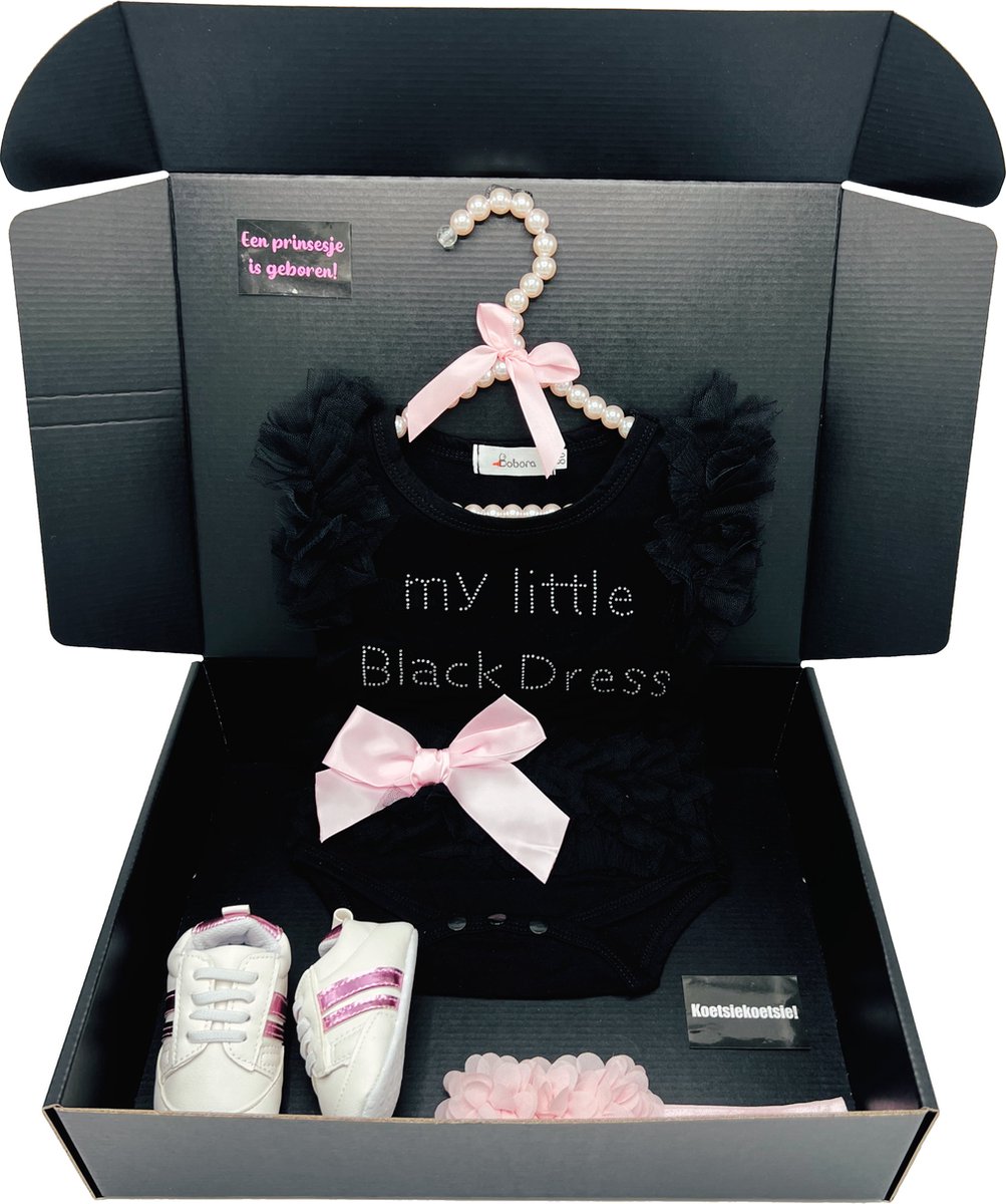 Goedkoopste Kraamcadeau meisje met romper en babyschoentjes, babysneakers - rechtstreeks versturen als cadeau mogelijk , maat 56/62